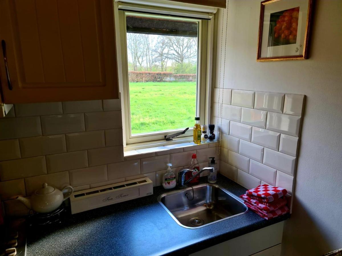 Landelijk Vakantiehuisje Alem Bagian luar foto